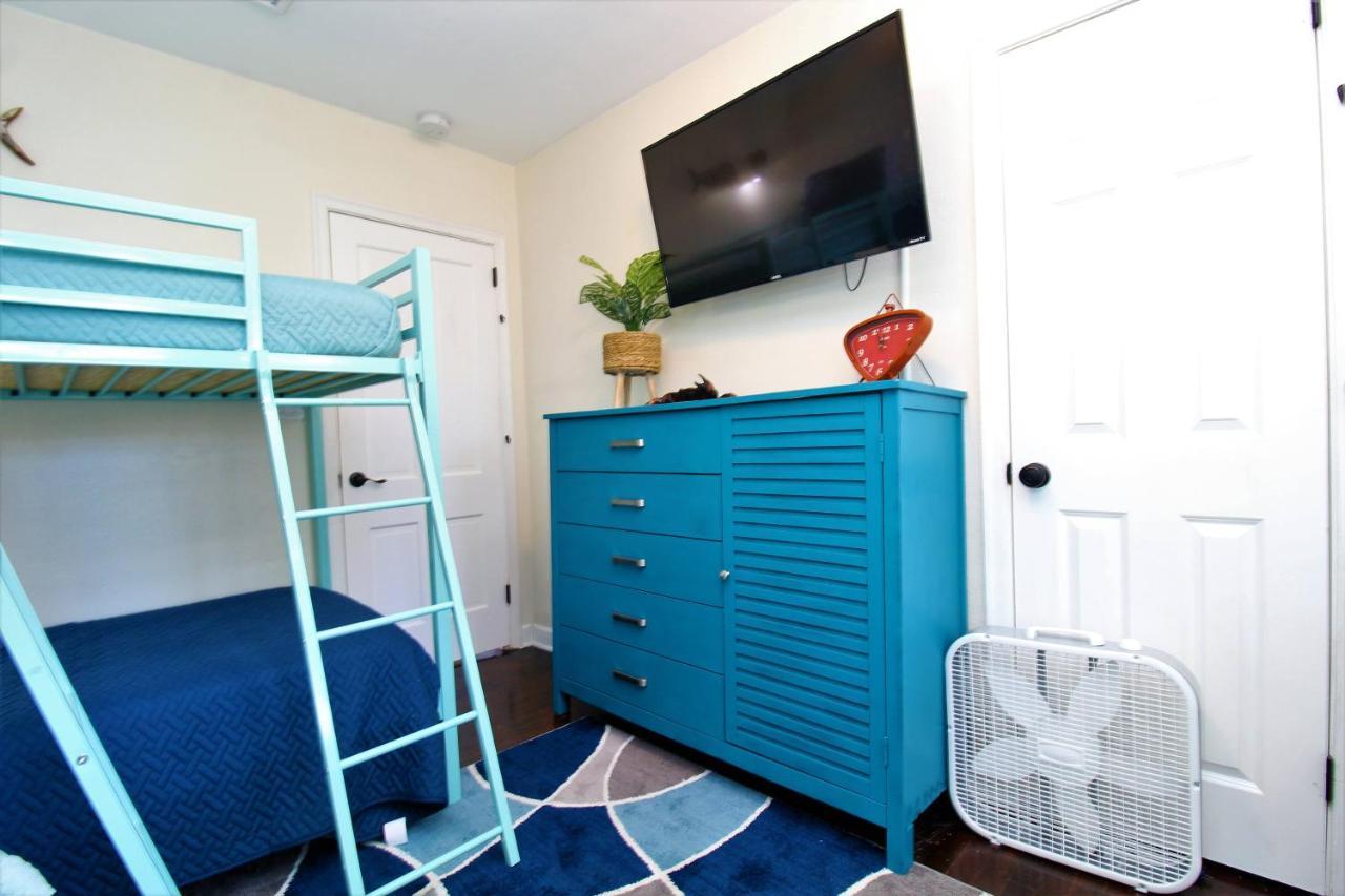 Beachy Bungalow For Family Fun! Walk To Beach! Pensacola Exterior foto